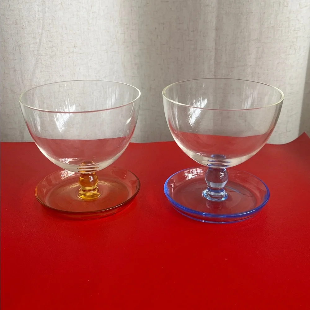 2 Blaue Vintage Eisbecher aus Glas 4”H  4”D